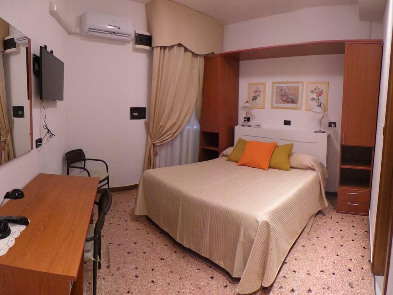 Hotel Europa Albissola Marina Esterno foto