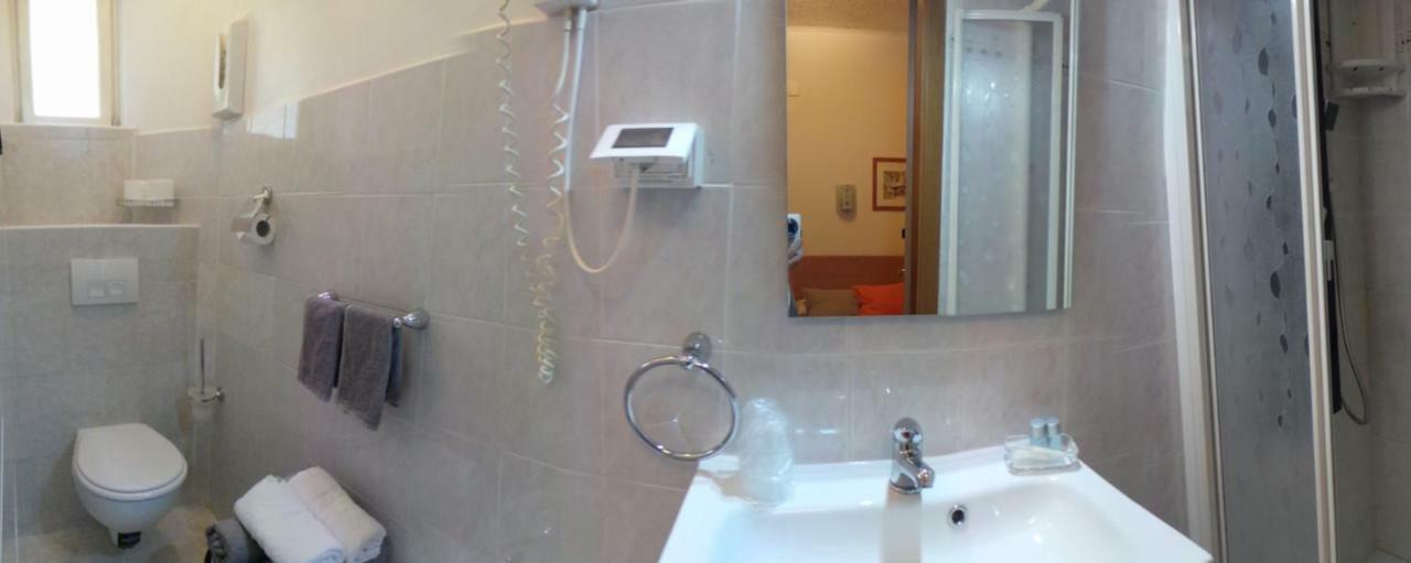 Hotel Europa Albissola Marina Esterno foto